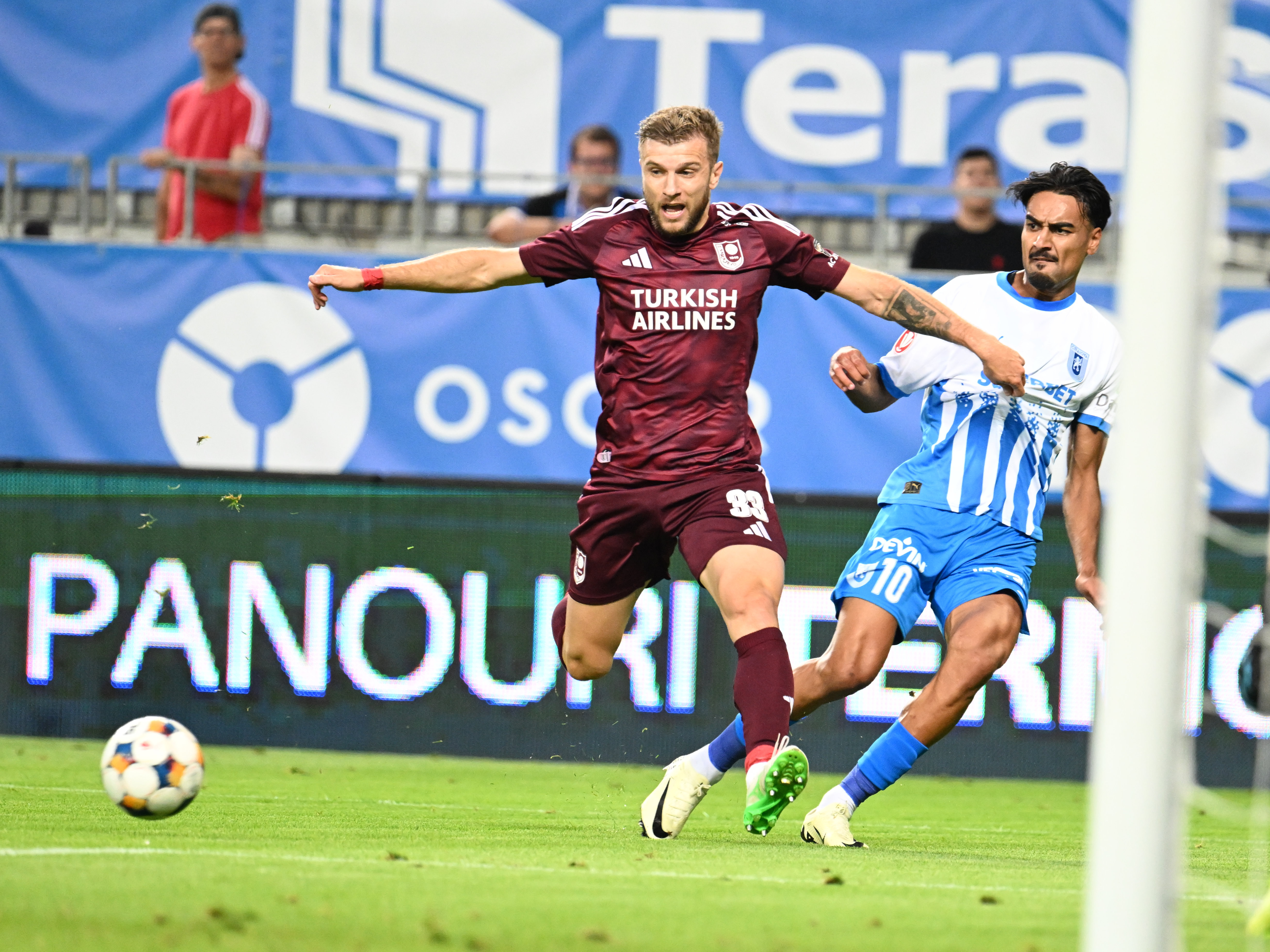 Universitatea Craiova - FK Sarajevo 0-0, ACUM, Digi Sport 2. Ocazii pentru Baiaram și Teles