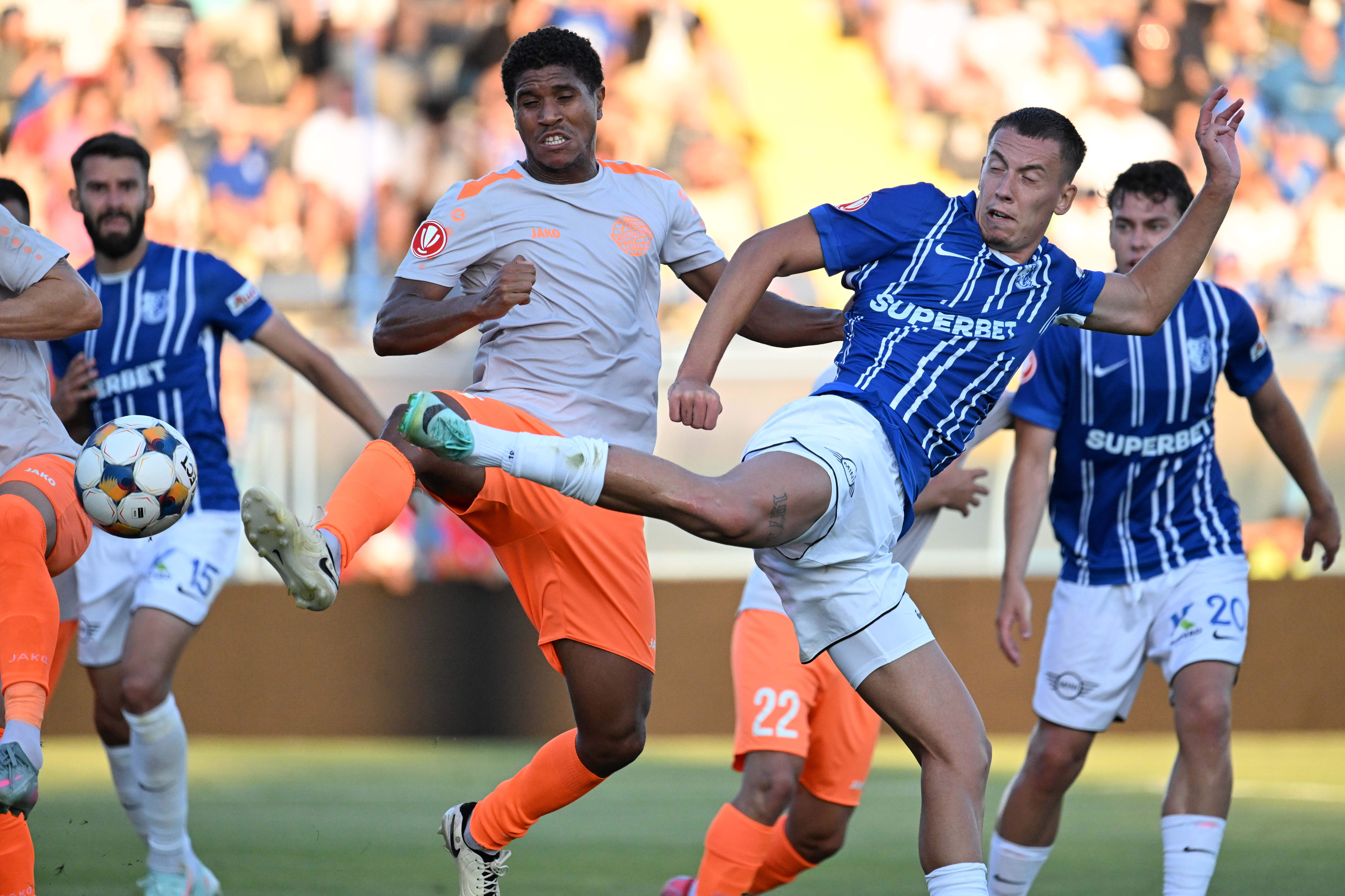 Farul - Metaloglobus 2-1. Ianis Zicu s-a impus în fața echipei pe care a promovat-o în SuperLigă!