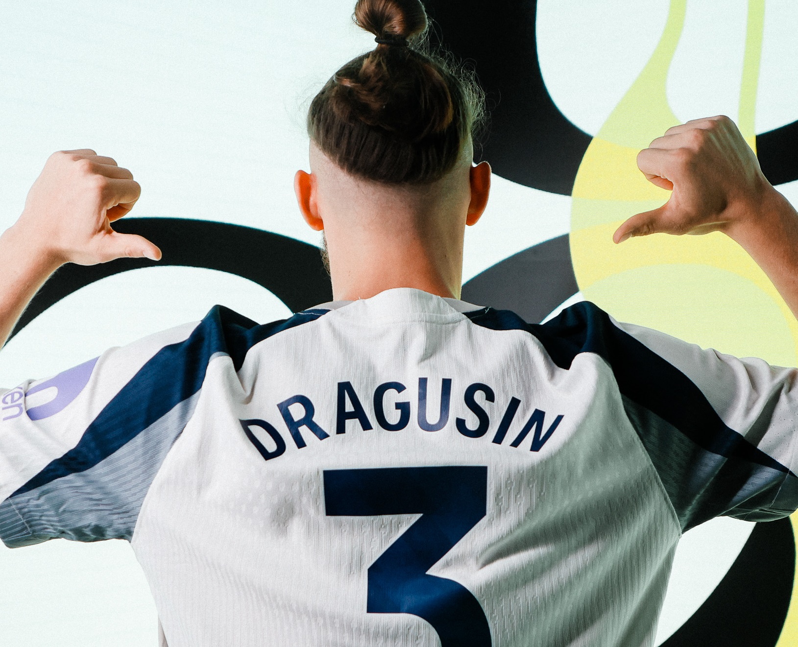 De ce a ales, de fapt, Radu Drăgușin numărul 3 la Tottenham! Povestea din spatele acestui tricou