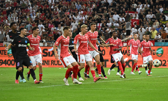 FOTBAL:DINAMO BUCURESTI-FCSB, SUPERLIGA SUPERBET (2.08.2025)