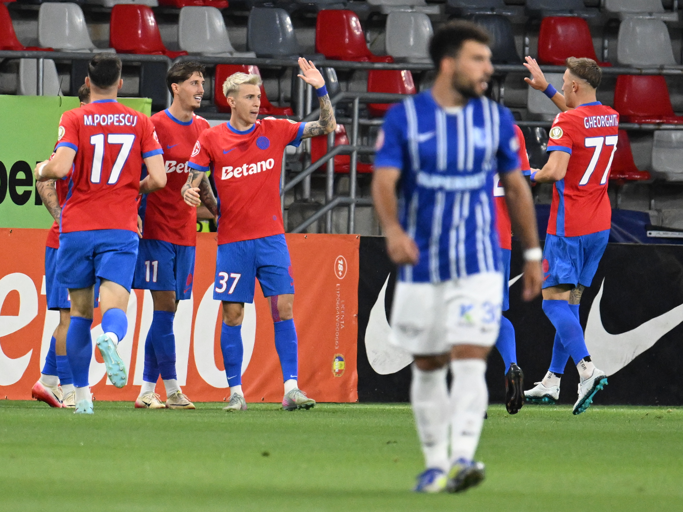 Cum a ratat Petrolul 2 jucători de la FCSB: ”Sunt sprijinite de primării. N-ai cum!”. Amândoi vor ajunge în Cluj