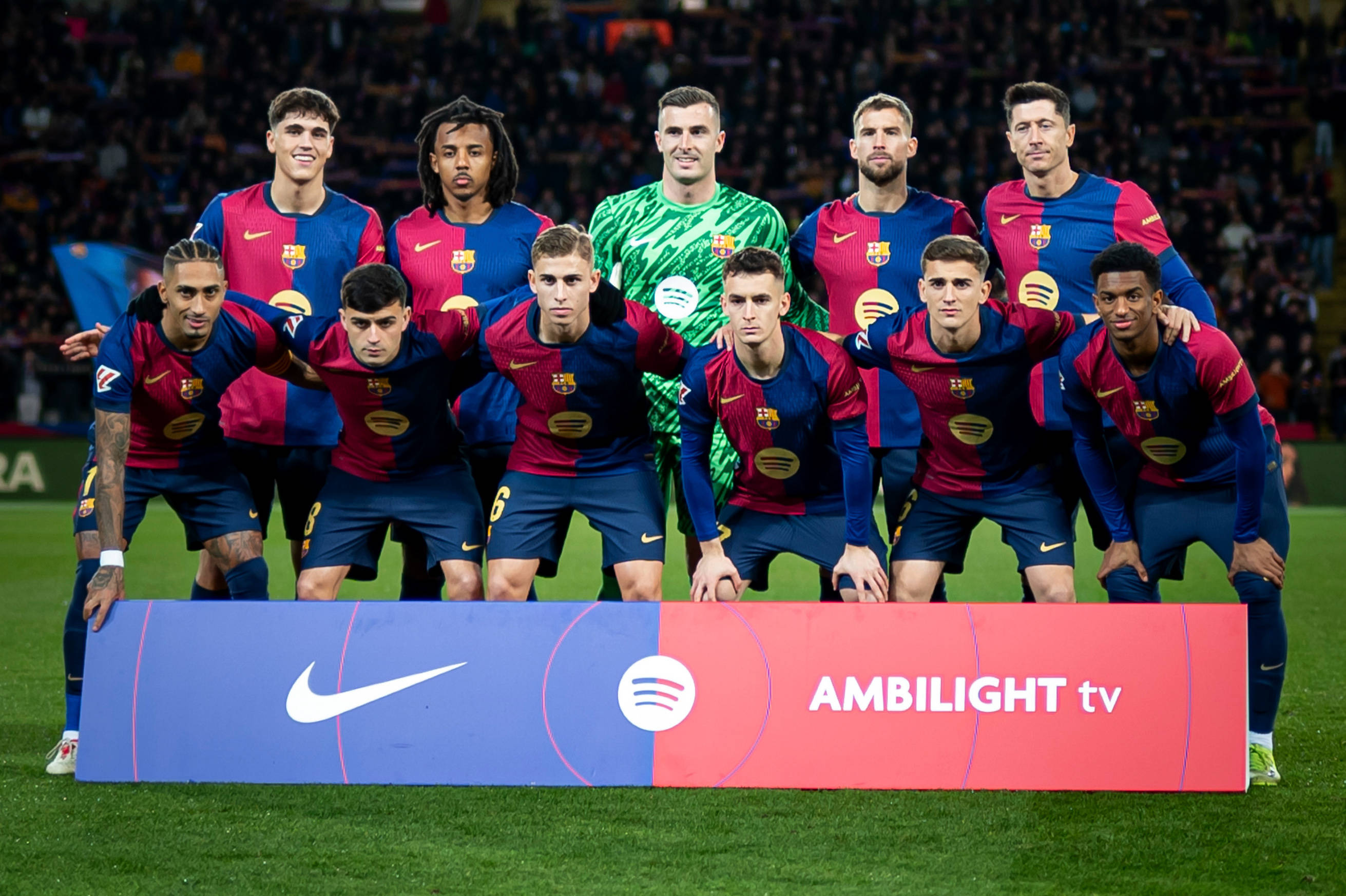 Barcelona poate pierde încă un jucător: este pe lista unui fost fotbalist al catalanilor