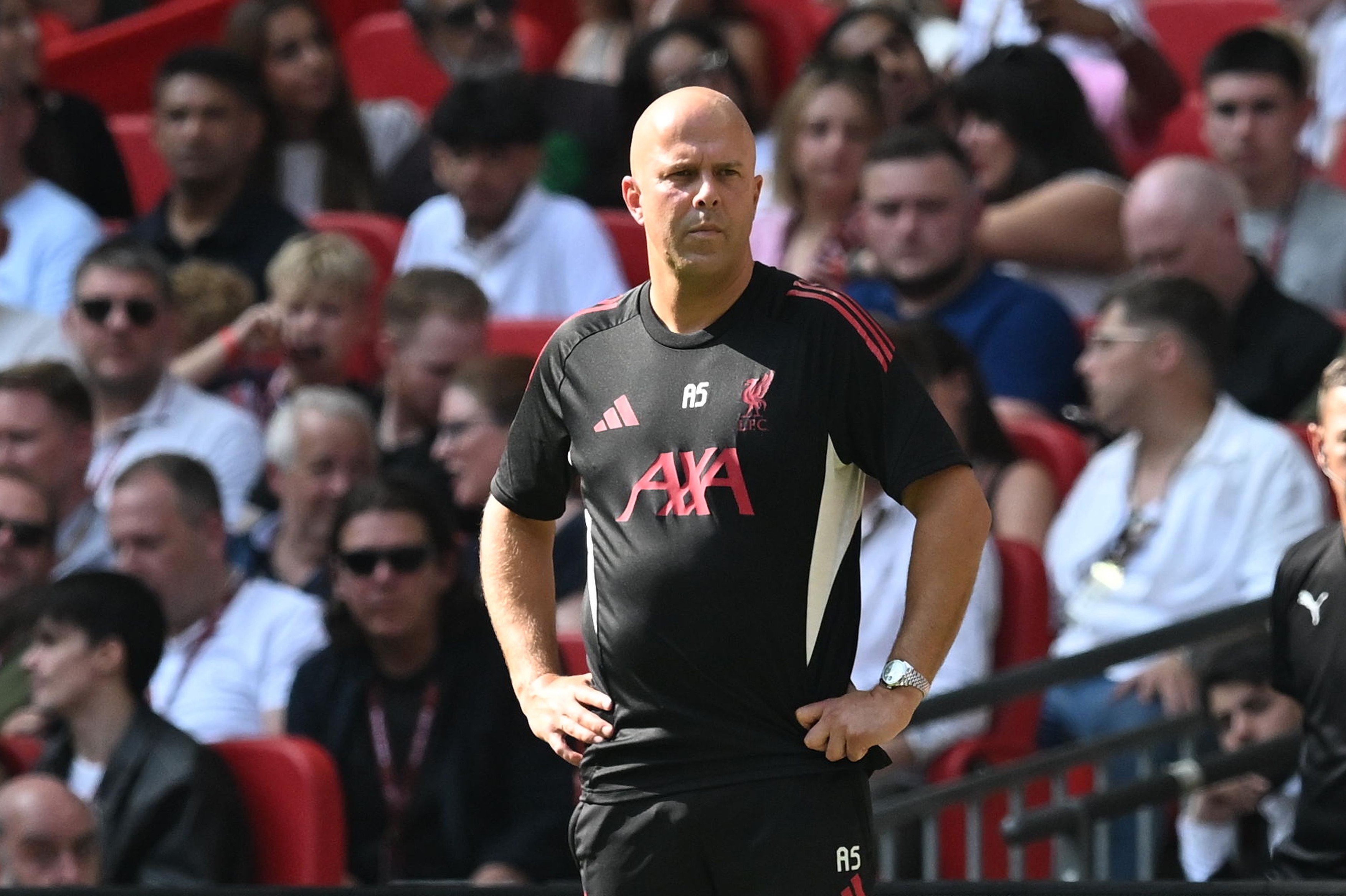 Reacția lui Arne Slot, după ce Liverpool a pierdut primul trofeu al sezonului