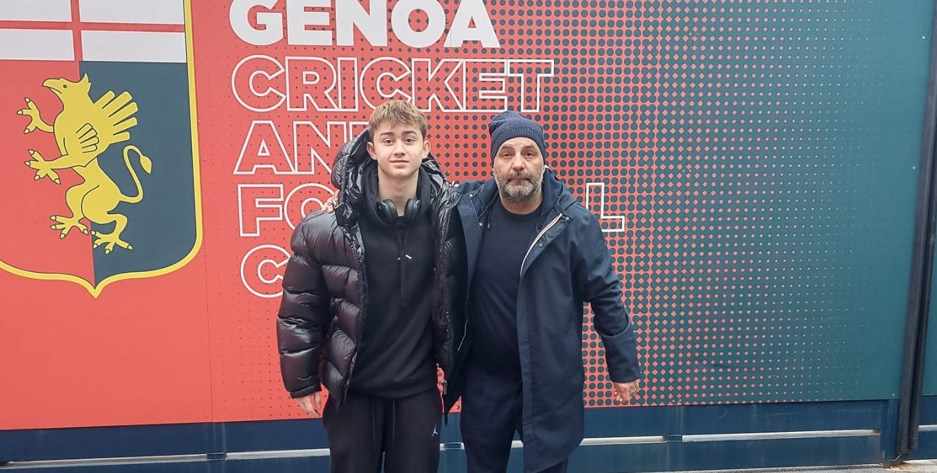 El este noul "goleador" al naționalei României. Are 17 ani și este legitimat la clubul lui Dan Șucu