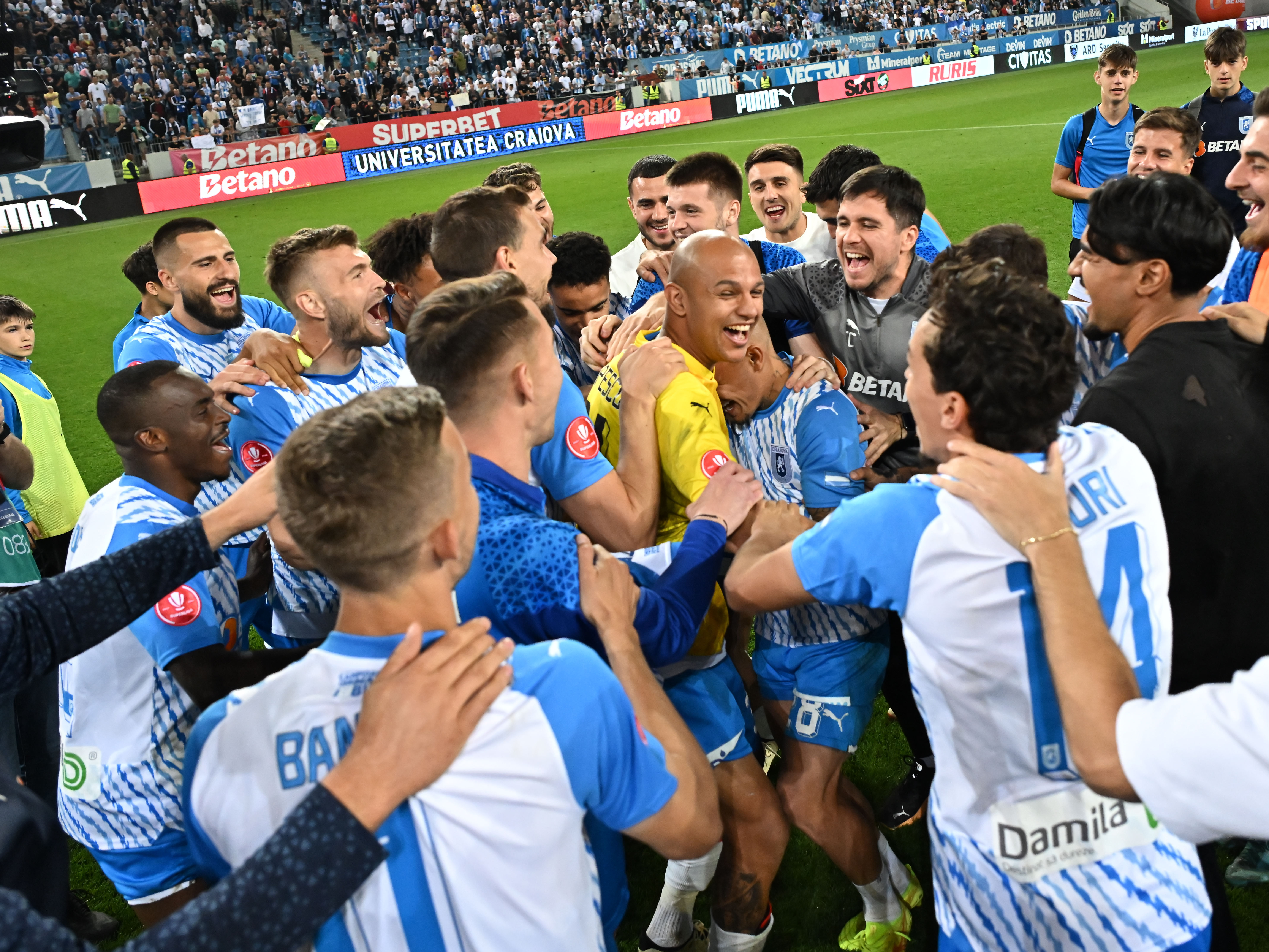 A plecat de la Universitatea Craiova! Mirel Rădoi a renunțat la fotbalistul cu 50 de meciuri în Bănie