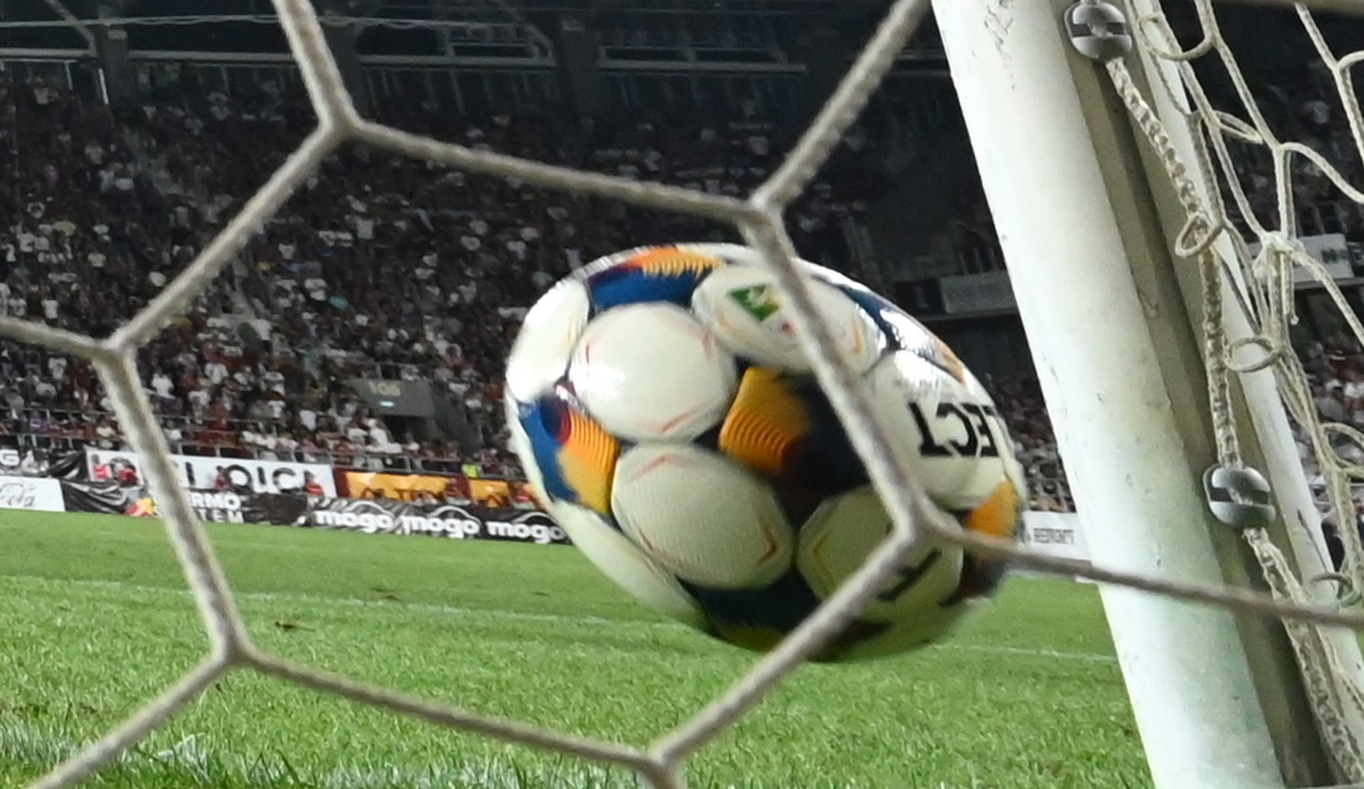 Anunță formarea a două tabere în SuperLiga. ”E cam greu să te pui cu băiatul ăla care s-a dezbrăcat în benzinărie”