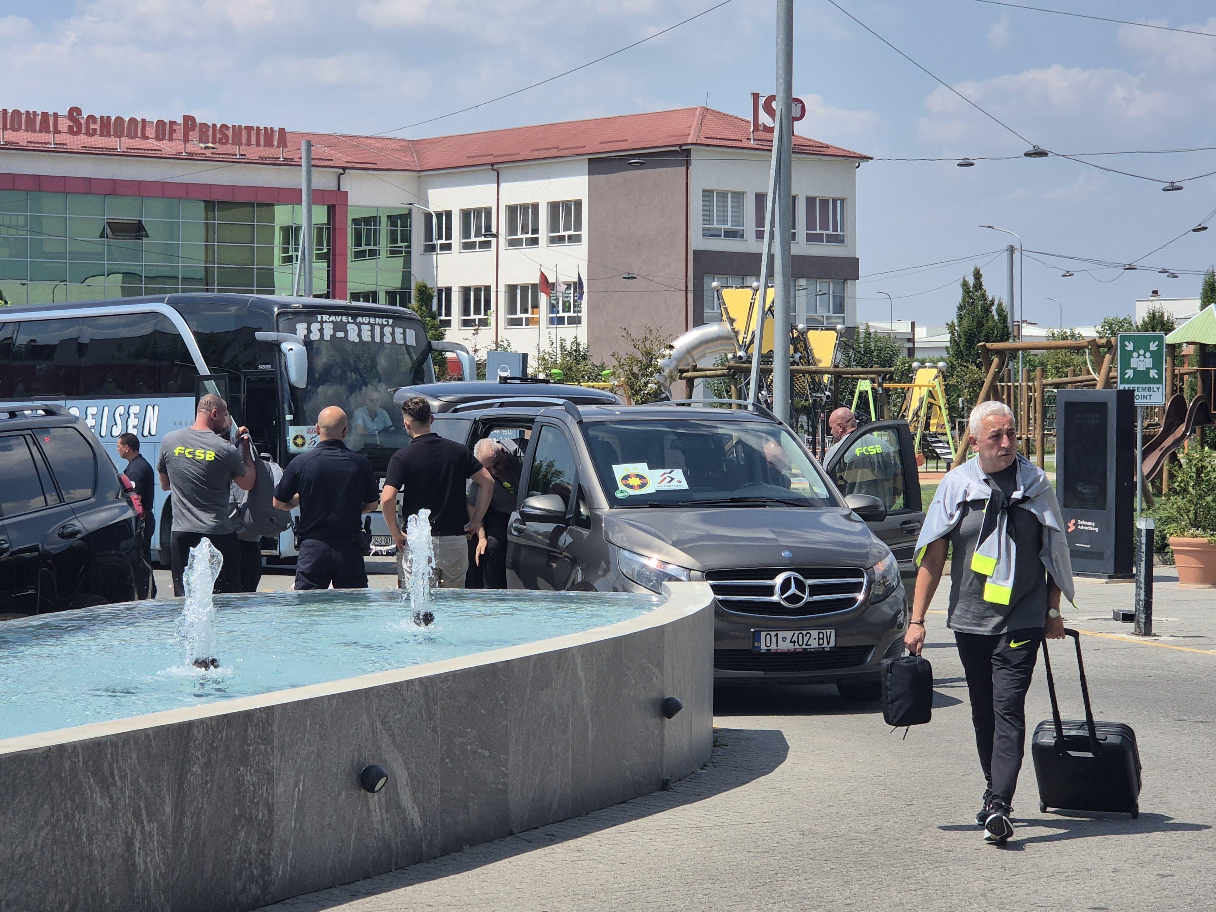 Imagini cum rar se văd! Ce s-a întâmplat la sosirea FCSB-ului în Kosovo