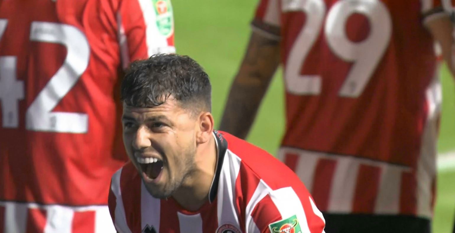 Ca pe vremea lui Gică Hagi! Hamer, gol de la jumătatea terenului, în Cupa Ligii Angliei