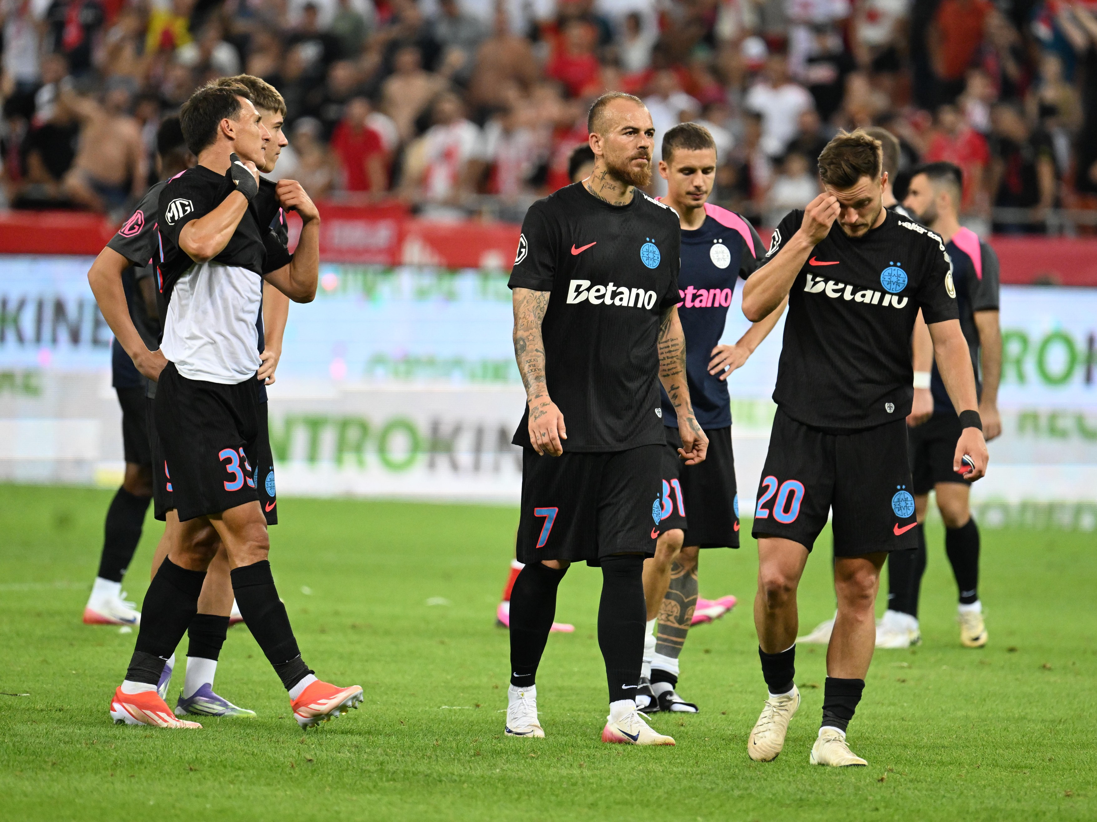 Radunovic, prima reacție după scandalul vizelor. Cei 3 riscau închisoarea, dacă ar fi jucat în Aberdeen - FCSB
