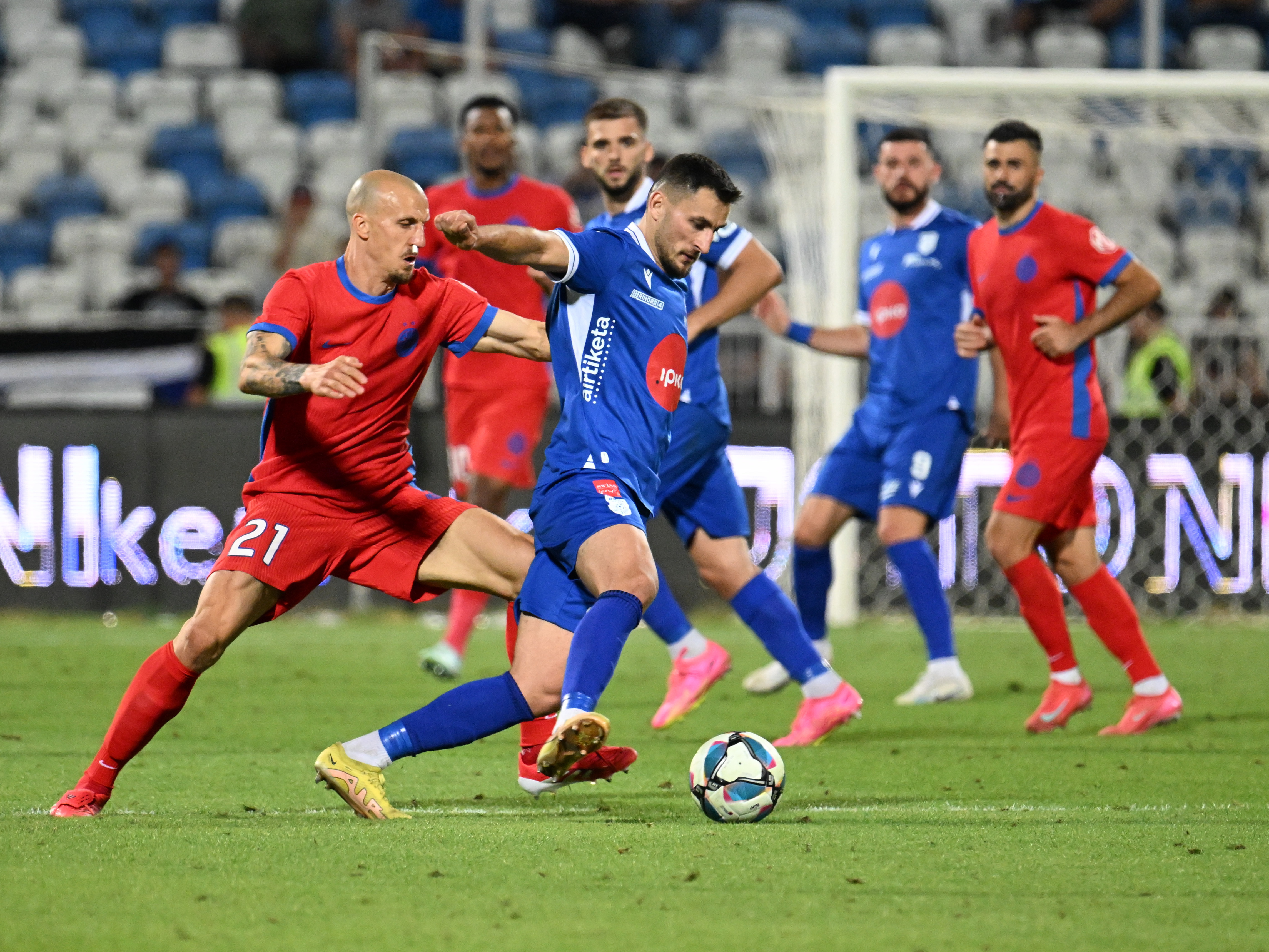 Nu s-a ferit de cuvinte, după Drita - FCSB 1-3: ”Foarte dezamăgitor”