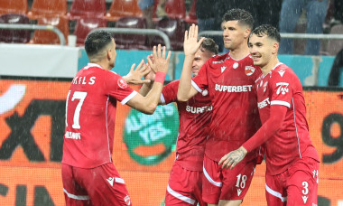 FOTBAL: DINAMO BUCURESTI - FC UNIVERSITATEA CLUJ, SUPERLIGA SUPERBET PLAY-OFF (16.05.2025)