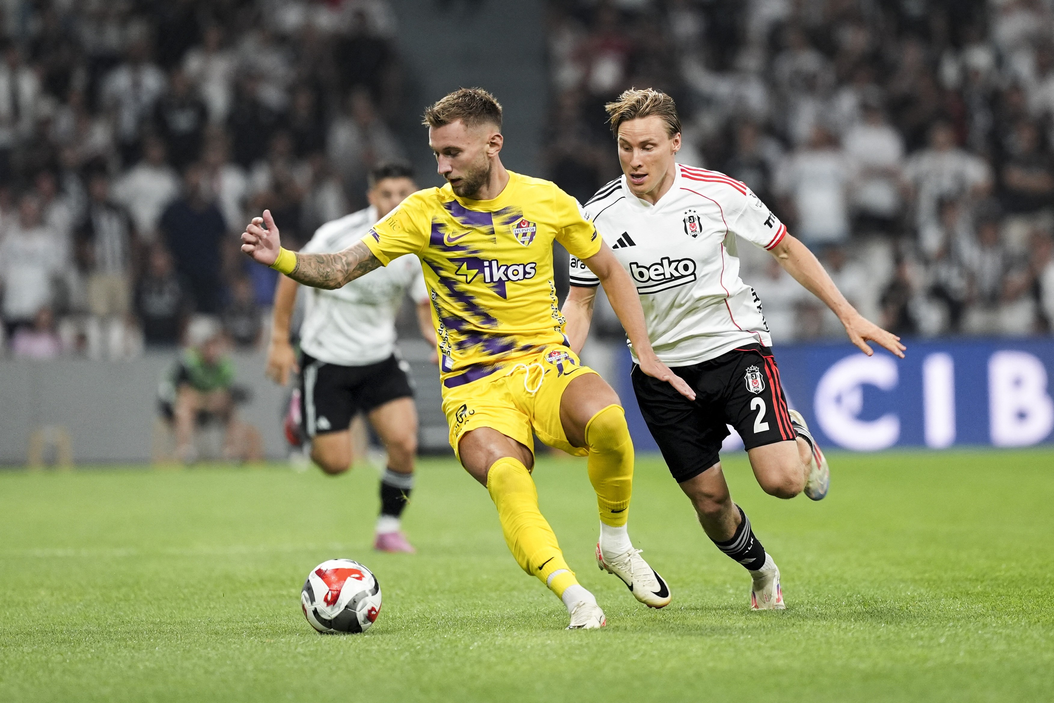 Denis Drăguș, titular cu Beșiktaș! Nota primită în meciul cu 3 goluri din Turcia