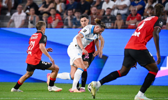 Match de football en ligue 1 - Rennes l'emporte 1-0 sur Marseille au Roazhon Park