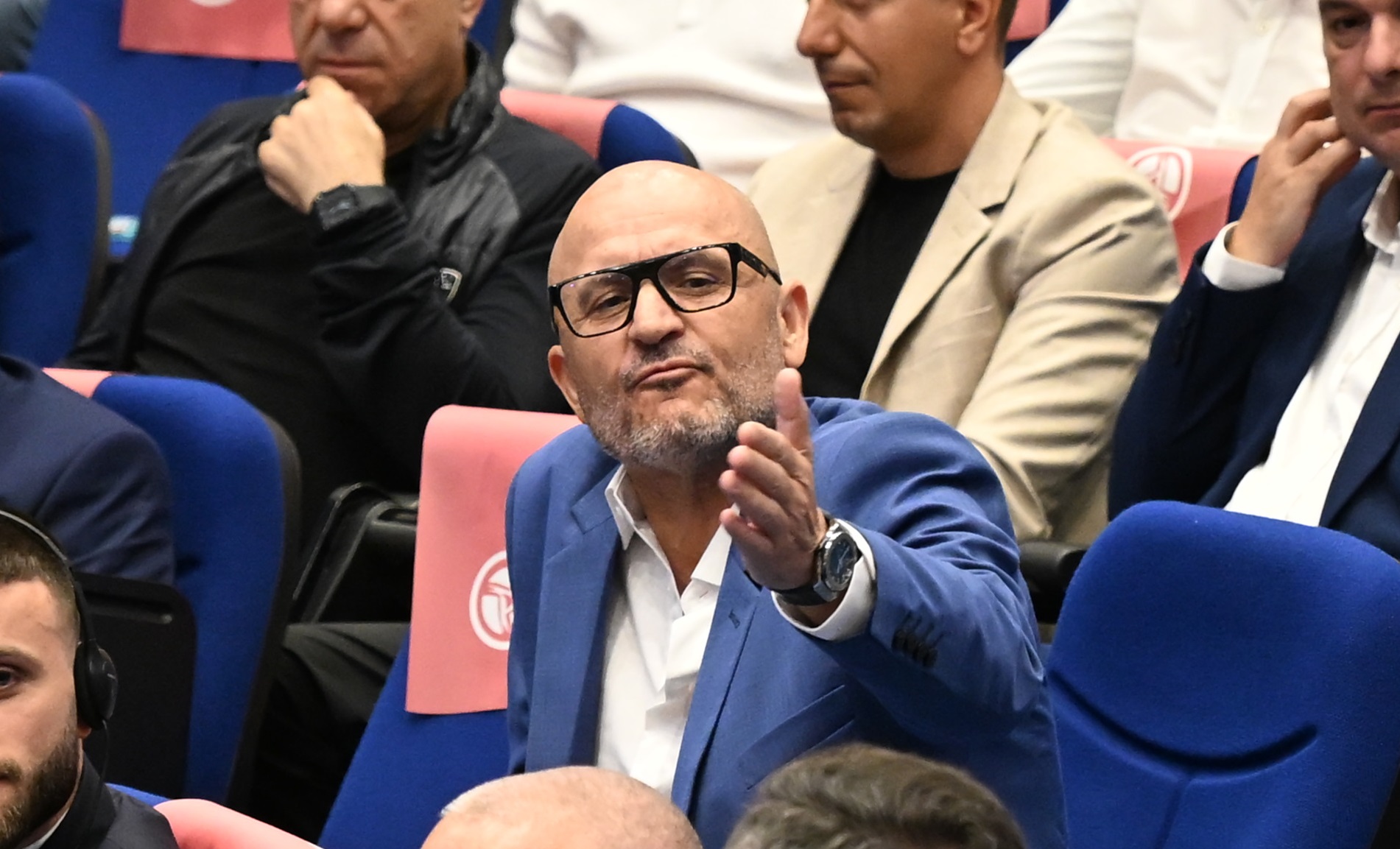 Adrian Mititelu a ieșit la atac: “Au vrut să vorbească jucătorii cu mine”. Detalii despre viitorul lui FCU Craiova