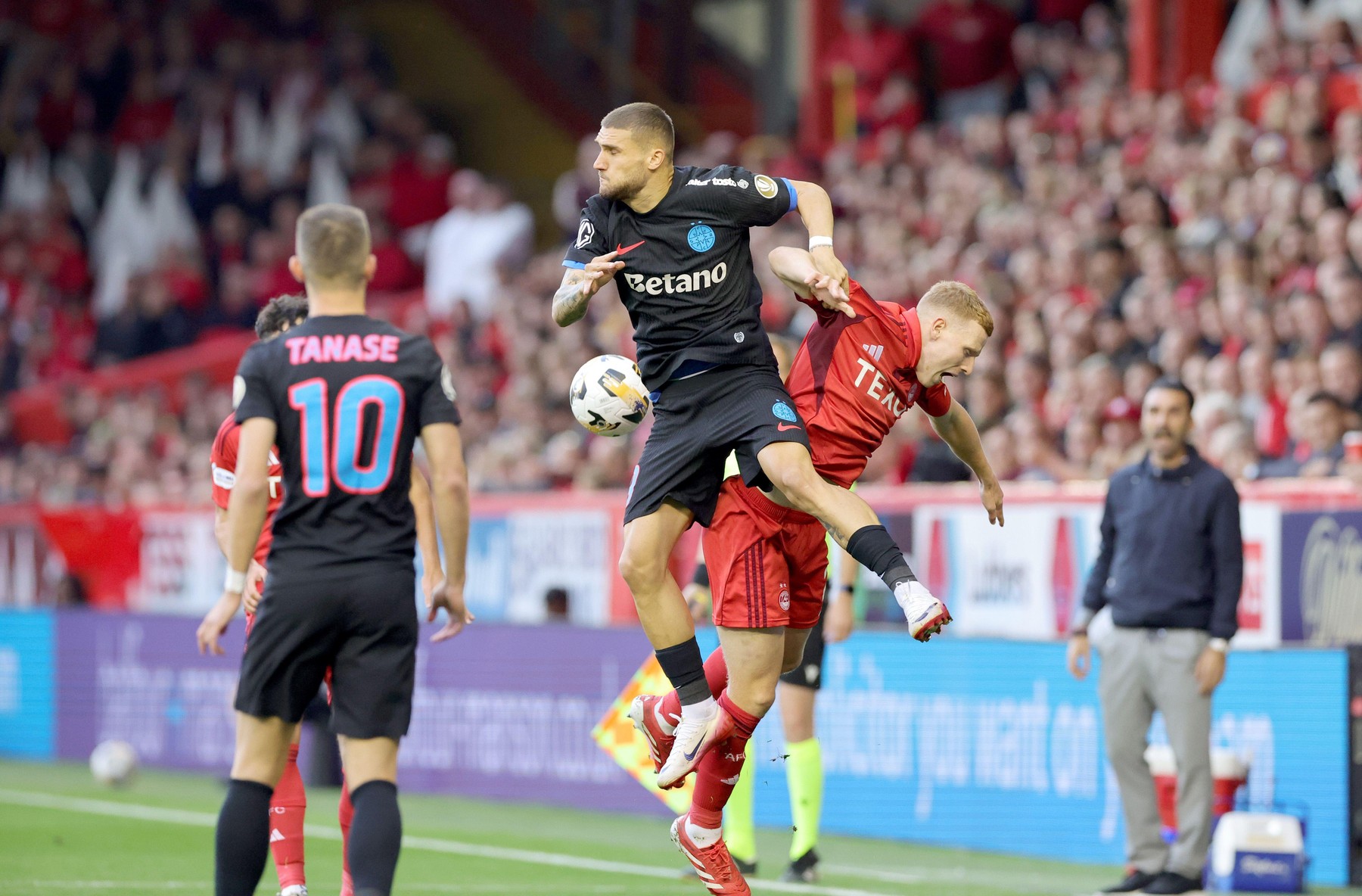 Aberdeen - FCSB 1-2, se joacă ACUM! Gazdele reduc din diferență. Asediu la poarta lui Târnovanu în finalul meciului