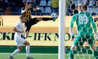 GÖTEBORG, SVERIGE 20250821Häckens Amor Layouni passar till 1-0-målet medan Clujs Antonio Bosec inte hänger med under torsdagens playoff till Conference League BK Häcken och CFR Cluj på Bravida Arena. Foto: Adam Ihse / TT / Kod 9200