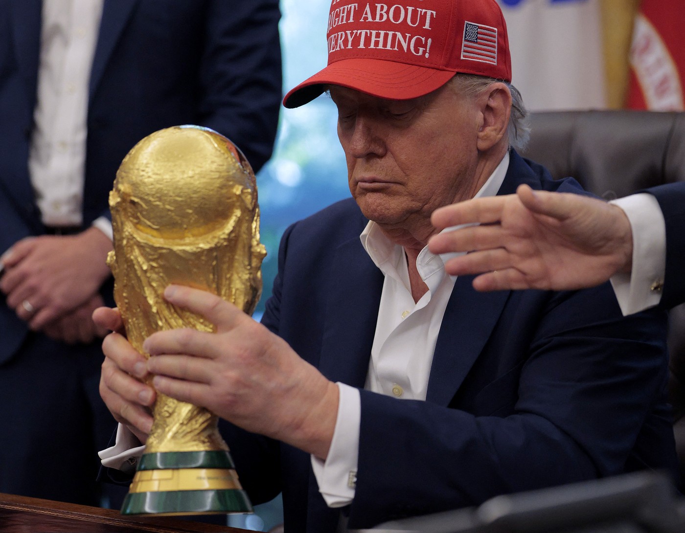 De nicăieri, Donald Trump a început să vorbească despre fiul său și a luat pe toată lumea prins surprindere: ”E destul, nu?”