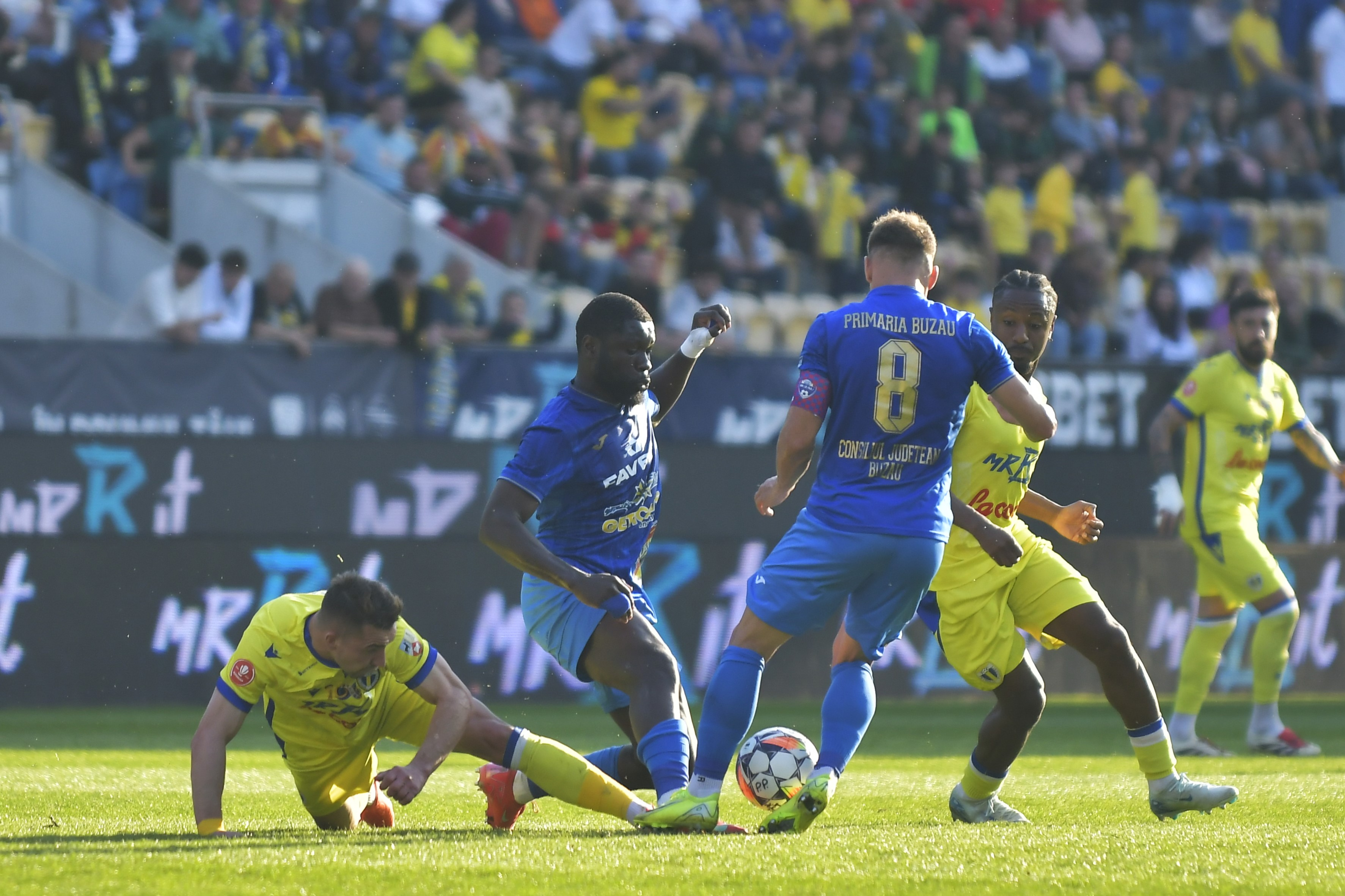 3 oferte pe masă pentru Luckassen! Cu ce echipe din România a negociat atacantul