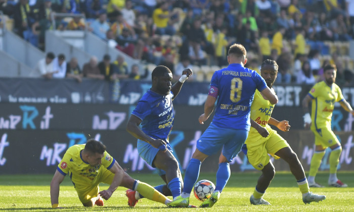 FOTBAL: FC PETROLUL PLOIESTI - GLORIA BUZAU, SUPERLIGA SUPERBET - PLAY-OUT (21.04.2025)
