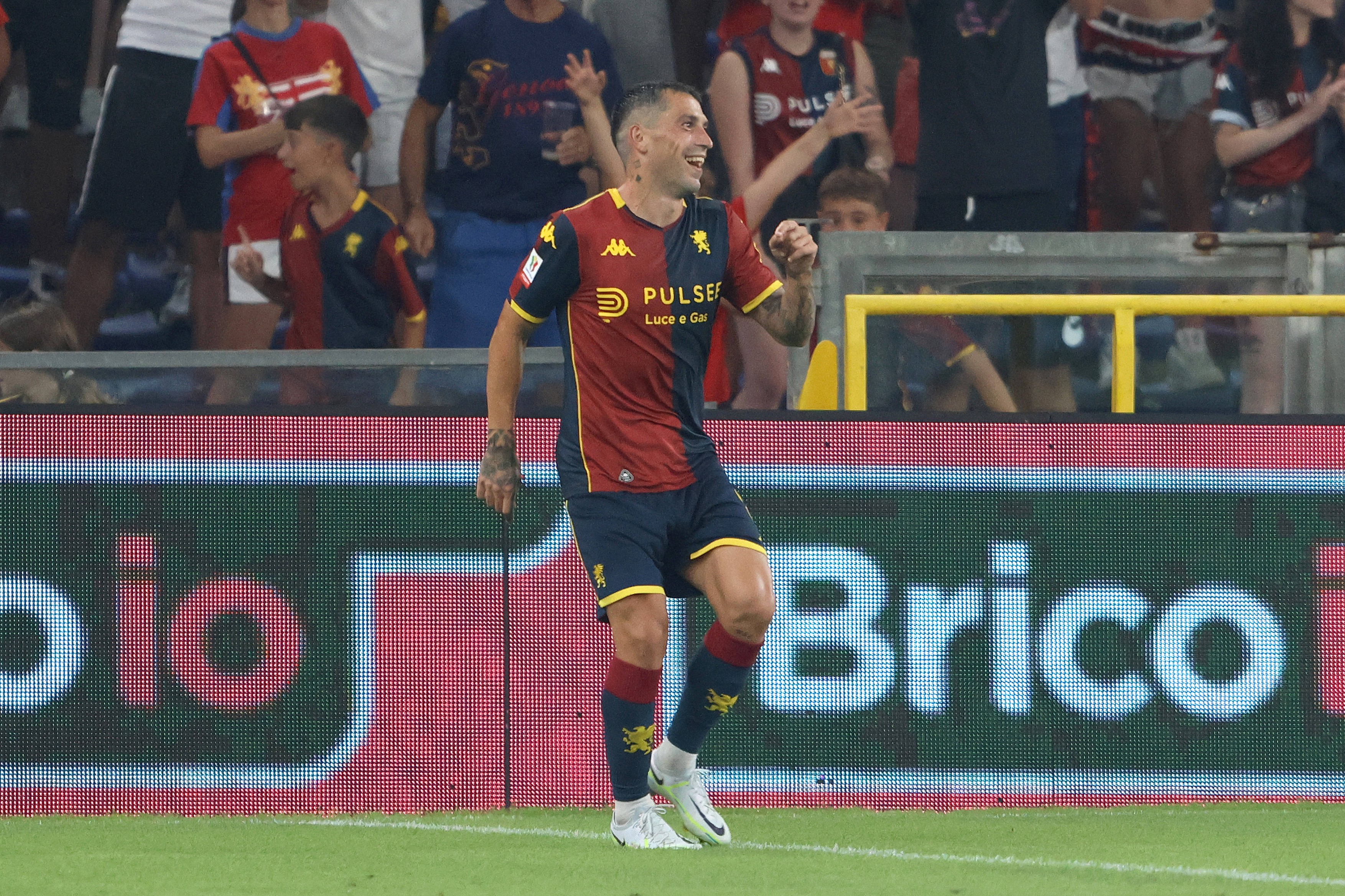 Nota primită de Nicolae Stanciu, după primul meci în Serie A. Cifrele înregistrate în Genoa - Lecce