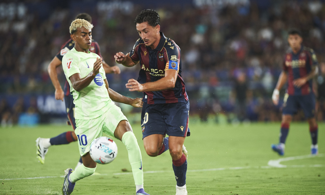 Levante UD v FC Barcelona - LaLiga EA Sports