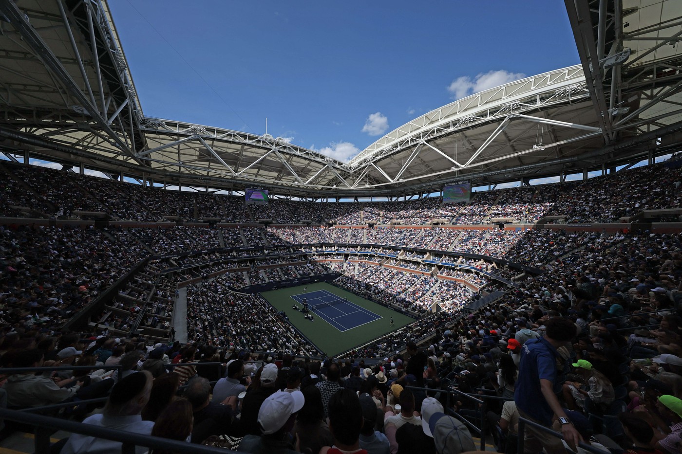 Haos la US Open: jucătorii sunt revoltați de mirosul care vine din tribune. "E o nebunie!" / "Nu putem face nimic!"