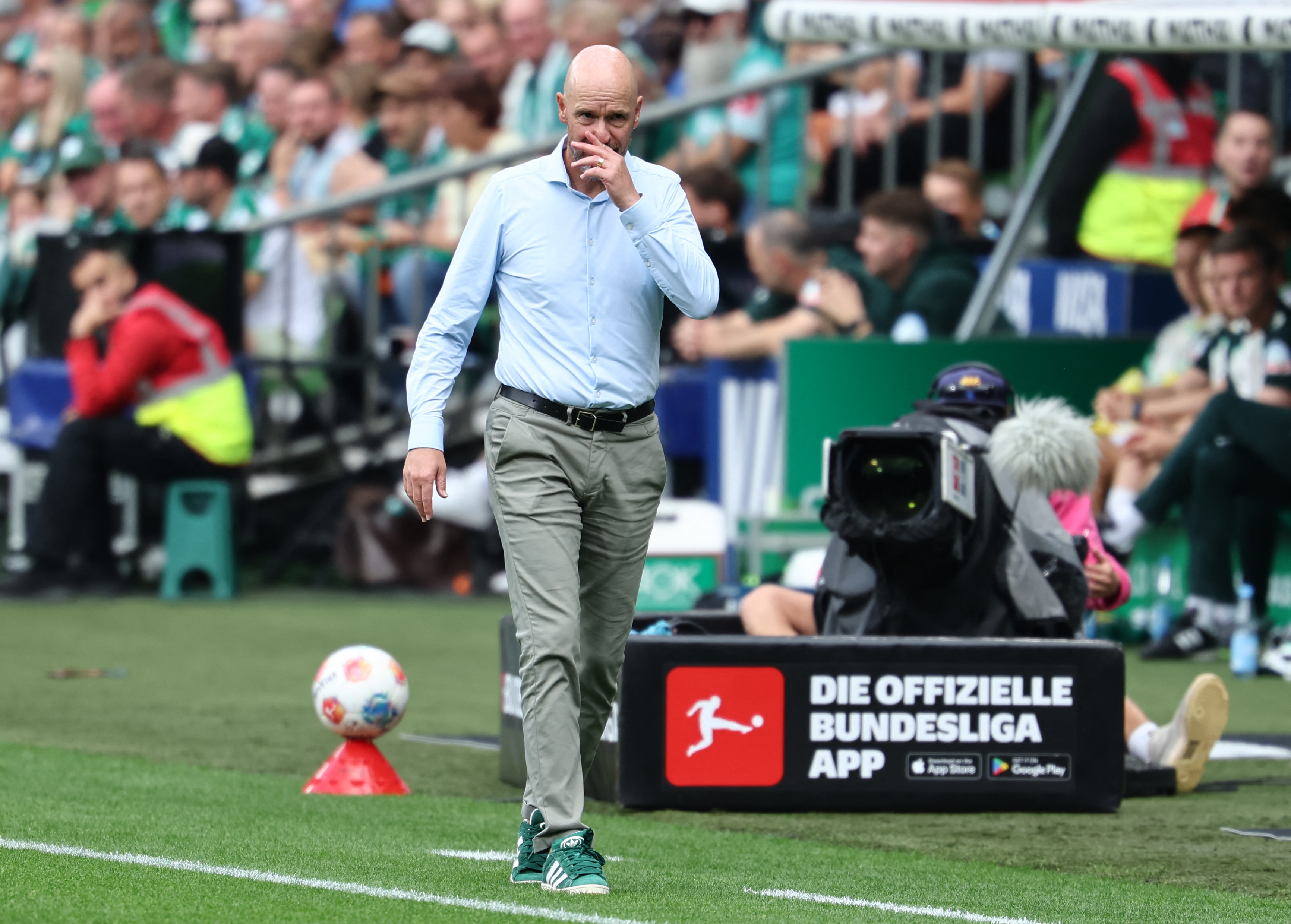 Explicațiile lui Erik ten Hag, după ce Leverkusen, cu un om în plus, a fost egalată de la 3-1