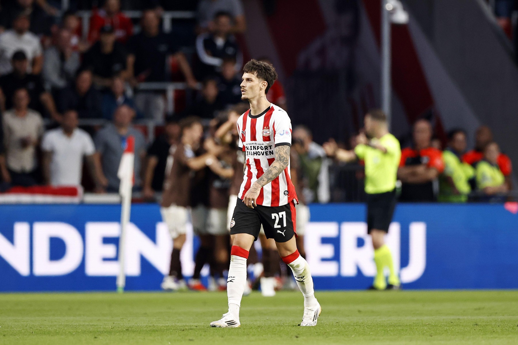 ”Șocant”. Ce au remarcat olandezii la Dennis Man, scos la pauză a doua oară la rând la PSV