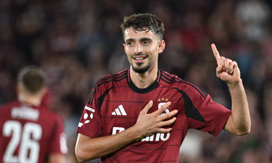 Albion Rrahmani, fotbalista, sportovec, gesto