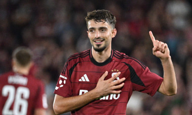 Albion Rrahmani, fotbalista, sportovec, gesto