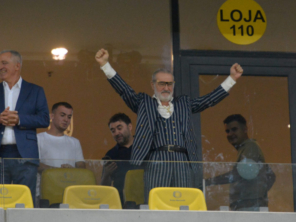 Louis Munteanu + alt jucător de la CFR! Gigi Becali a pus pe masă o sumă uriașă, iar negocierile sunt avansate