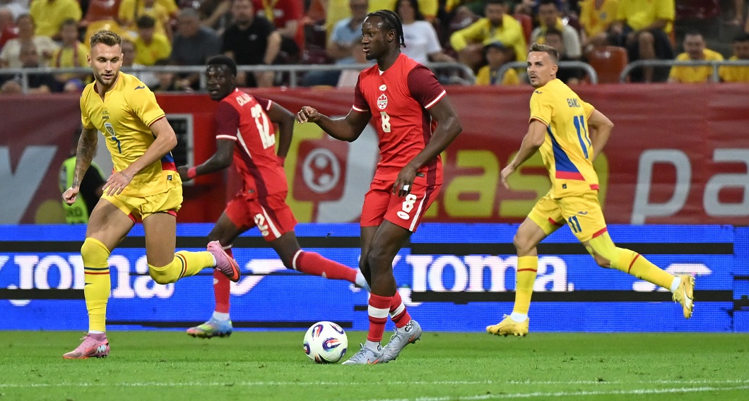 România - Canada 0-2, digisport.ro. Lucescu, trei schimbări în același minut. Chipciu, trimis în teren