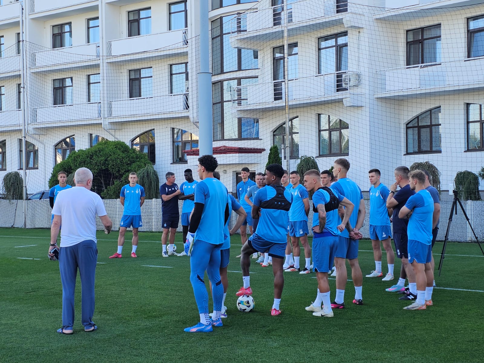 După ce l-a amenințat direct, Igor Surkis s-a dus la antrenamentul lui Dinamo Kiev pentru Vladislav Blănuță
