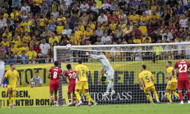 12 Horatiu Moldovan rejects the croos