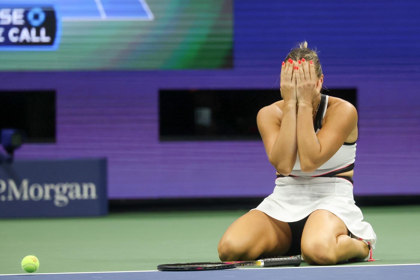 Imagine Stire Aryna Sabalenka e noua campioană de la Indian Wells, după o finală dramatică jucată cu Elena Rybakina! | 2review.ro