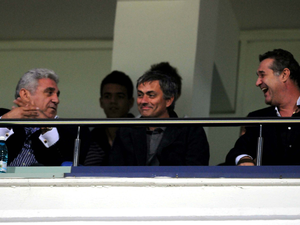 Jose Mourinho a cerut un jucător de la FCSB: ”Salariu de 1.200.000 $”. Giovanni Becali a spus totul