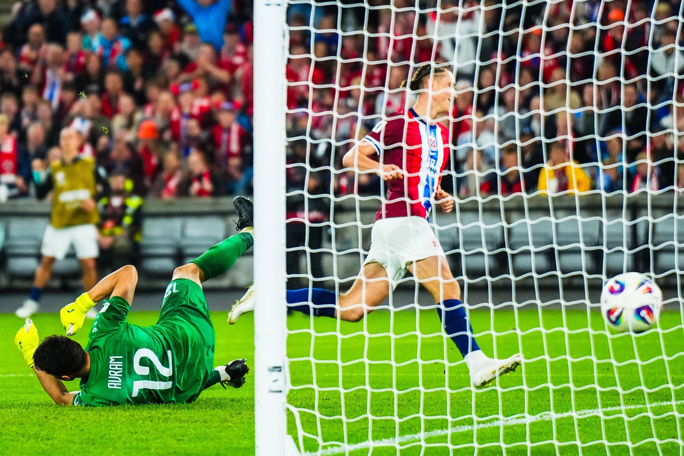 Imagine Stire I-au spulberat! Scorul preliminariilor CM 2026: la pauză, era deja 5-0, dar în repriza a doua s-au mai marcat ȘAPTE goluri | 2review.ro