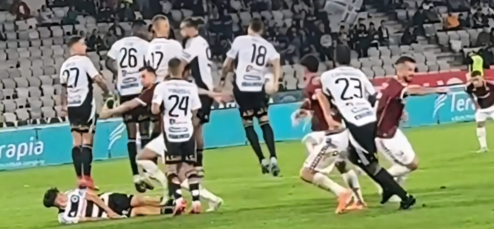 Verdictul specialistului, după penalty-urile cerute de Rapid cu U Cluj