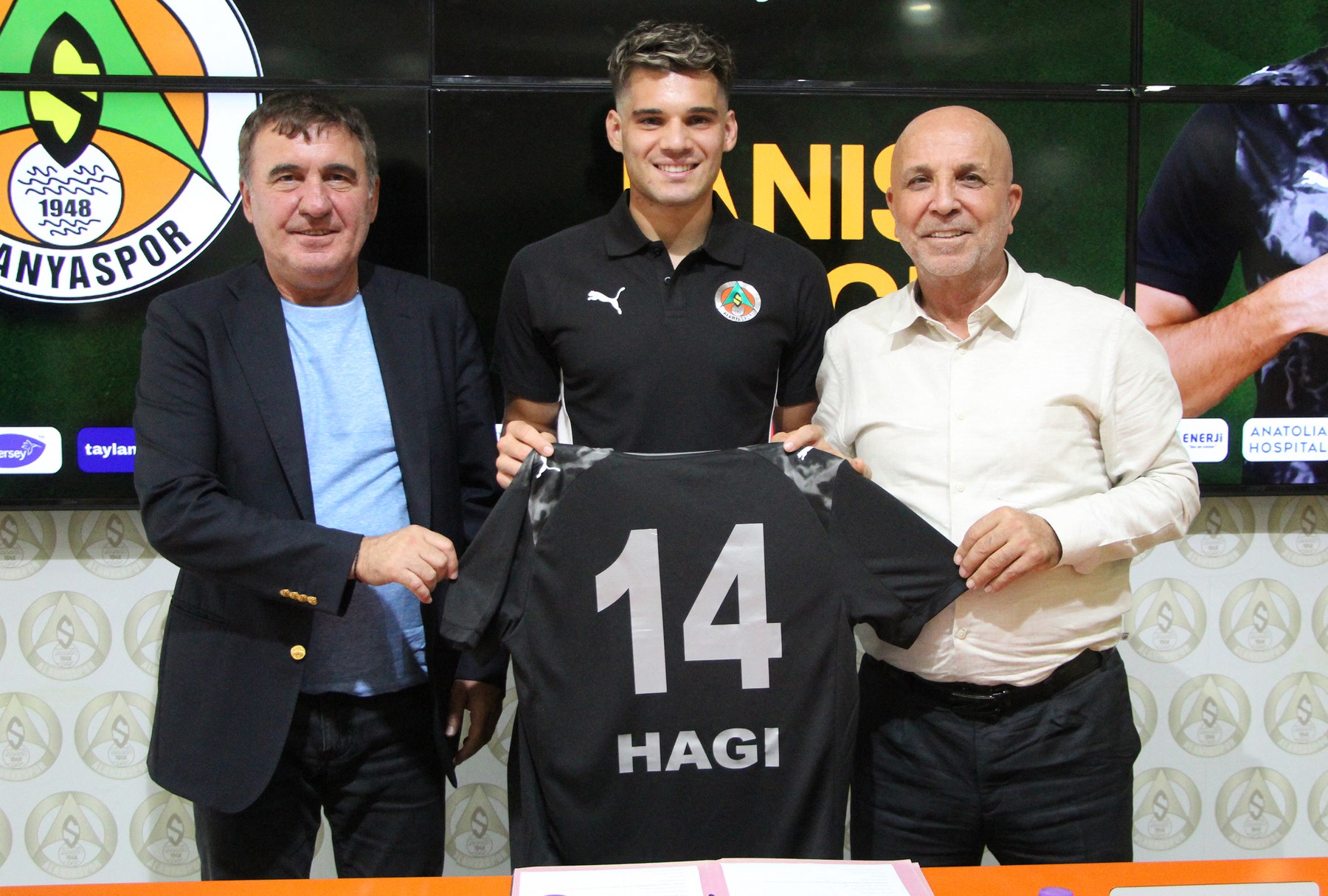Mesajul lui Gică Hagi pentru fiul său, după ce Ianis a debutat în Turcia: ”Numărul 1”