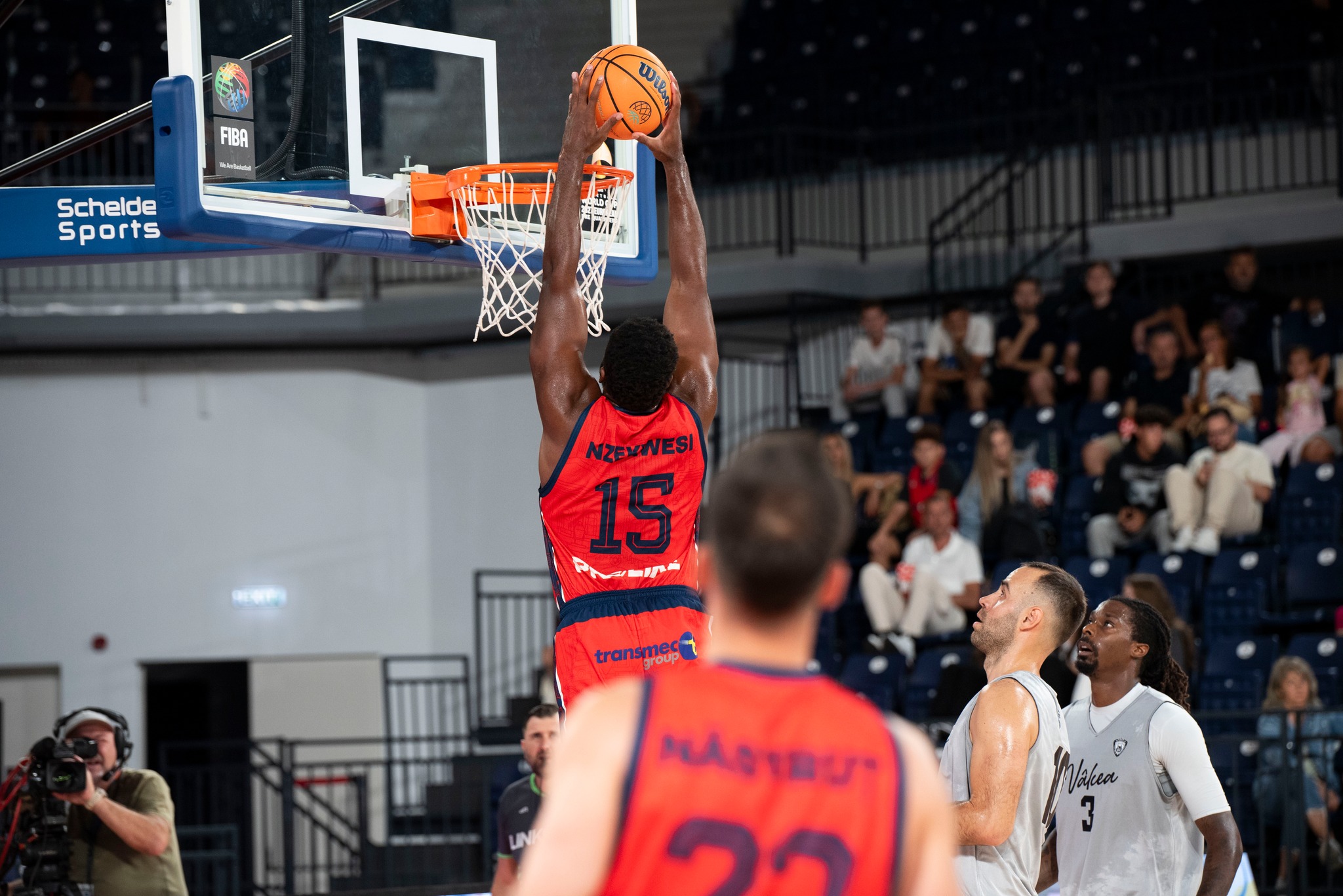 Înfrângeri pentru echipele românești în FIBA Europe Cup