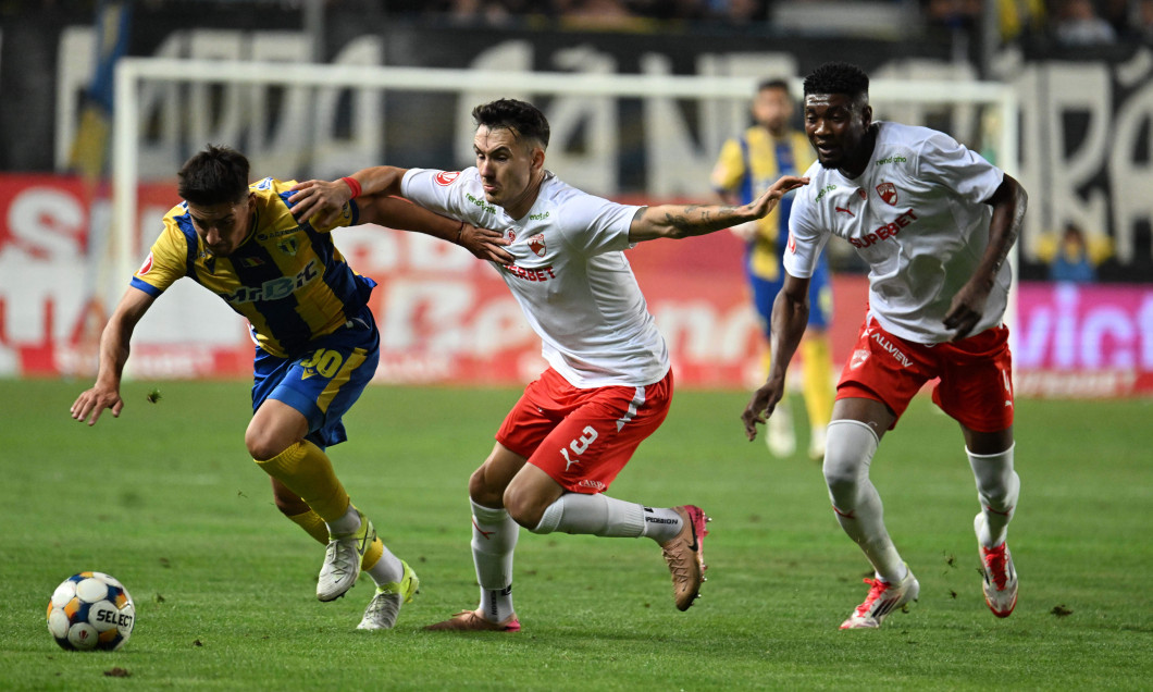 FOTBAL:PETROLUL PLOIESTI-DINAMO BUCURESTI, SUPERLIGA SUPERBET (15.09.2025)