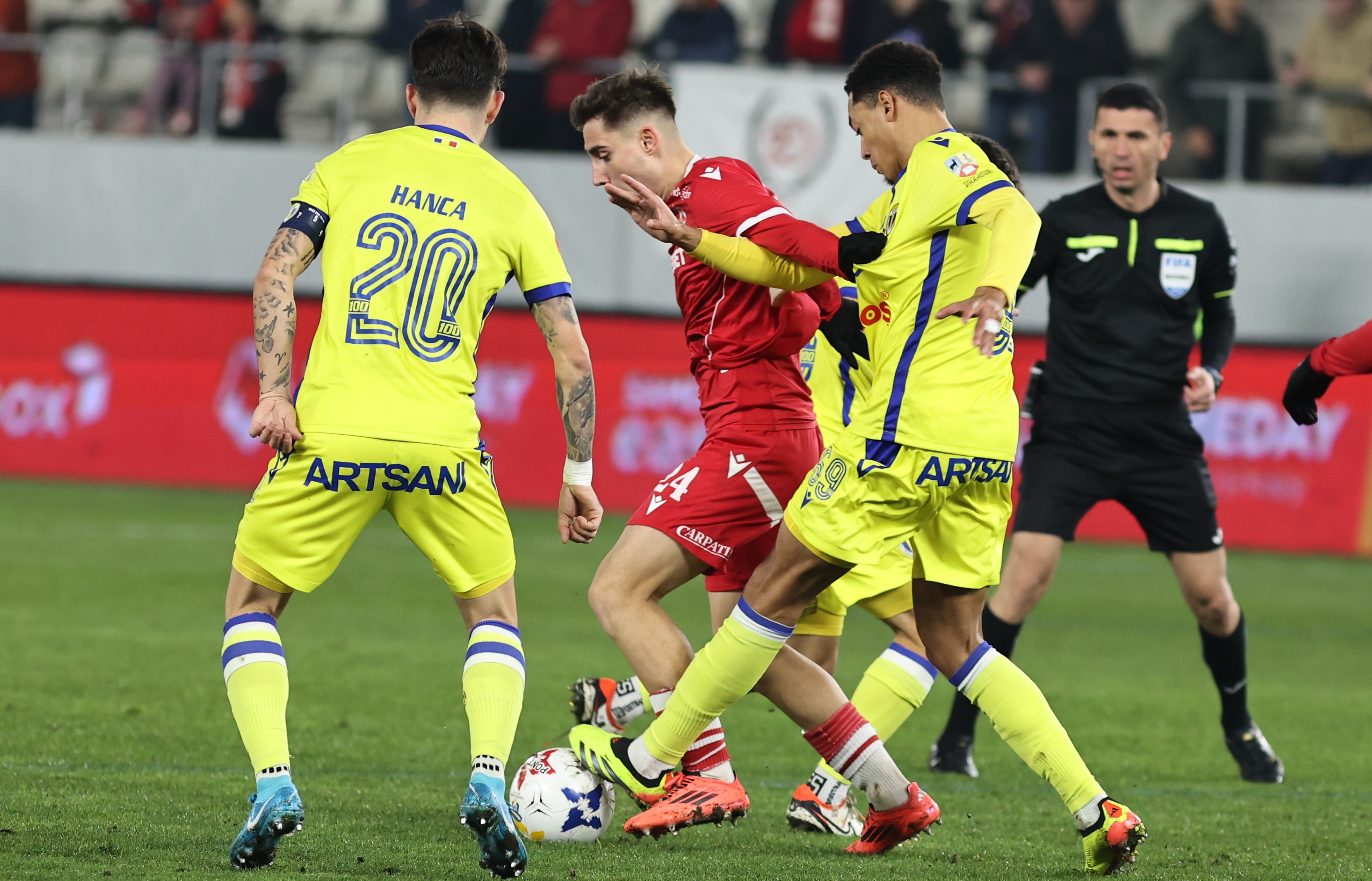 Petrolul - Dinamo, Live Video, 21:00, Digi Sport 1. "Lupii Galbeni" își pot lua revanșa contra "Câinilor Roșii"
