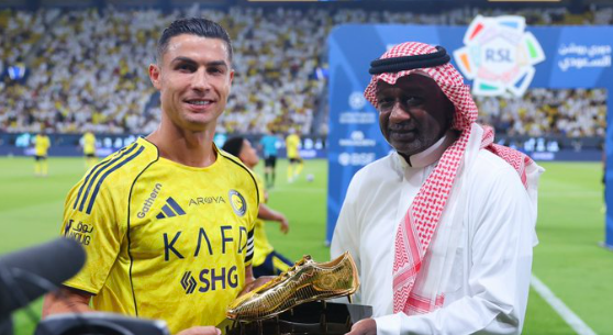 Cristiano Ronaldo, premiat de șeici