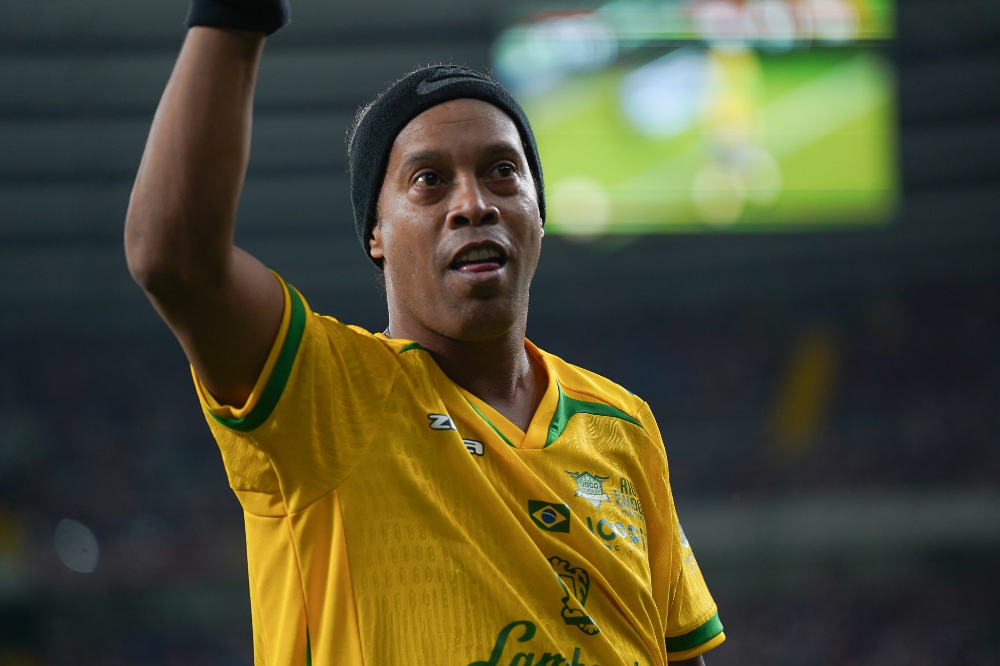 Imagine Stire Ce s-a întâmplat cu Ronaldinho, după ce a pierdut 125.000.000€ și a rămas cu 6 euro în cont | 2review.ro