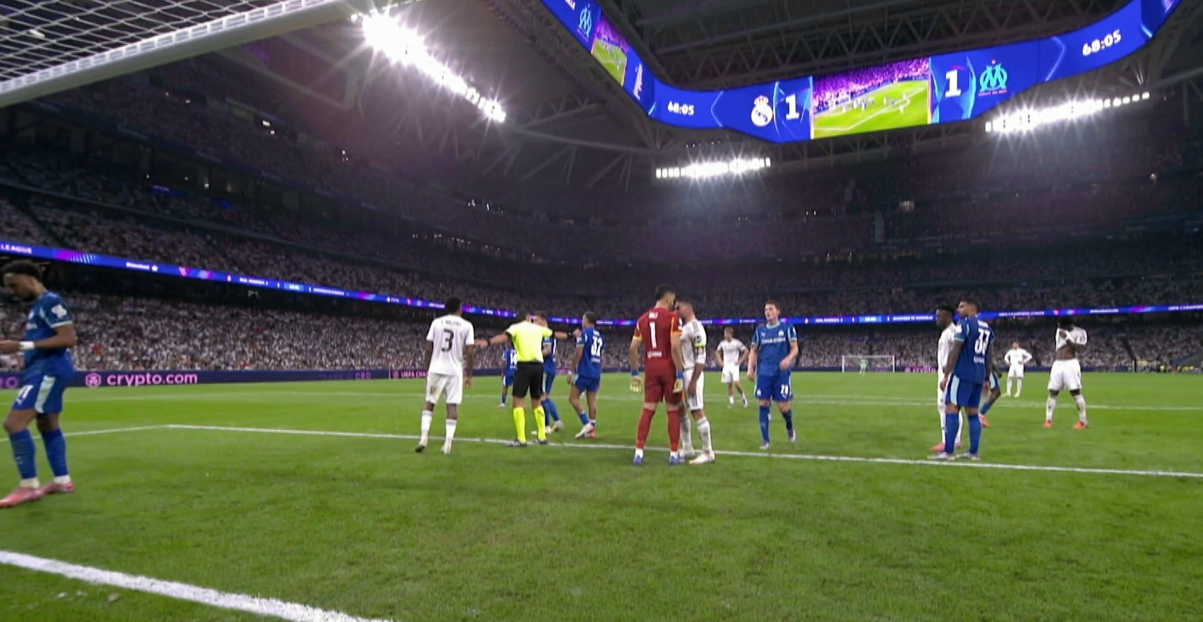 Real Madrid, încă o lovitură cu Marseille. Carvajal, intrat în locul lui Trent, eliminat! Ce s-a văzut la VAR