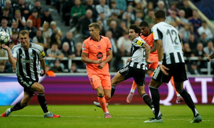 Barcelona's Marcus Rashford scores their side's second goal of the game during the UEFA Champions League league phase match at St. James' Park, Newcastle. Picture date: Thursday September 18, 2025.
