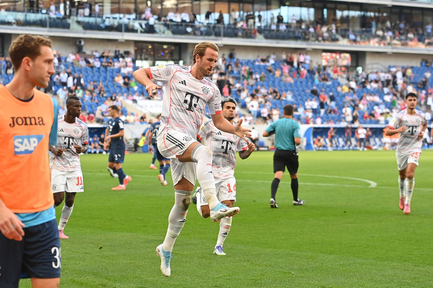 Harry Kane, show în Bundesliga