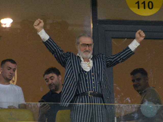 Gigi Becali anunță transferuri la FCSB