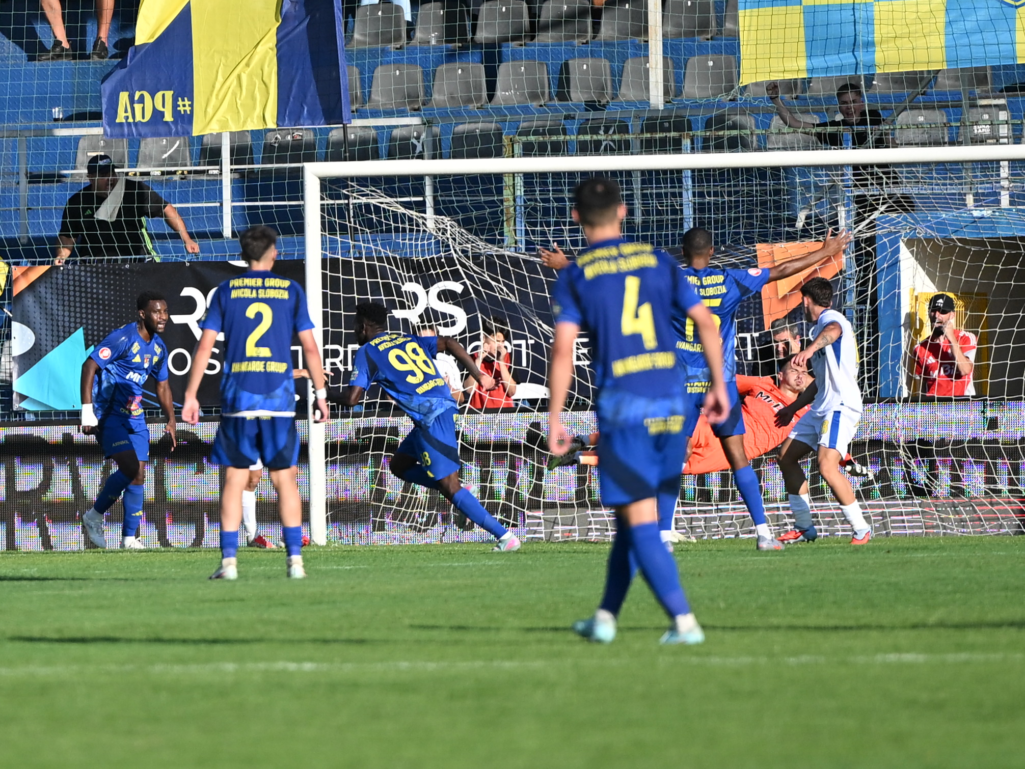 Unirea Slobozia - Petrolul 1-0. O nouă victorie pentru ialomițeni, care au urcat pe loc de play-off!