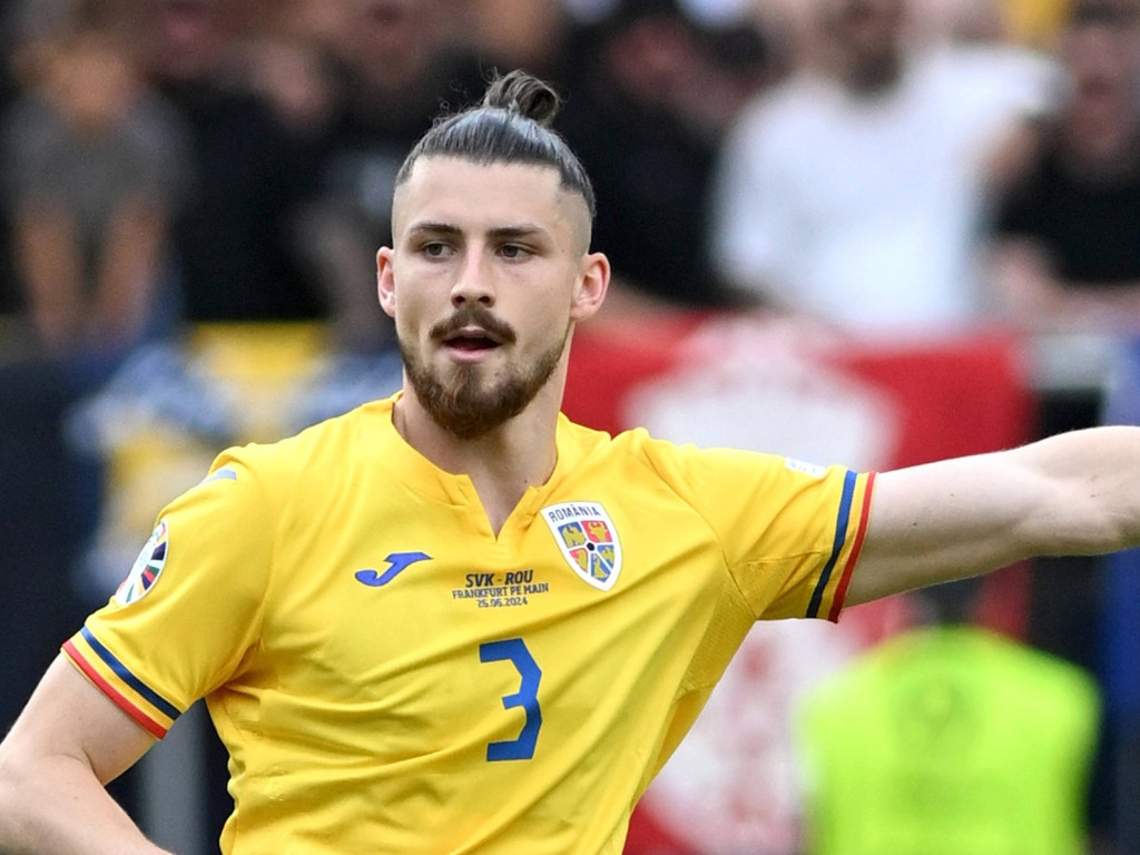 Mircea Lucescu s-a decis în privința lui Radu Drăgușin, înaintea meciurilor cu Bosnia și San Marino